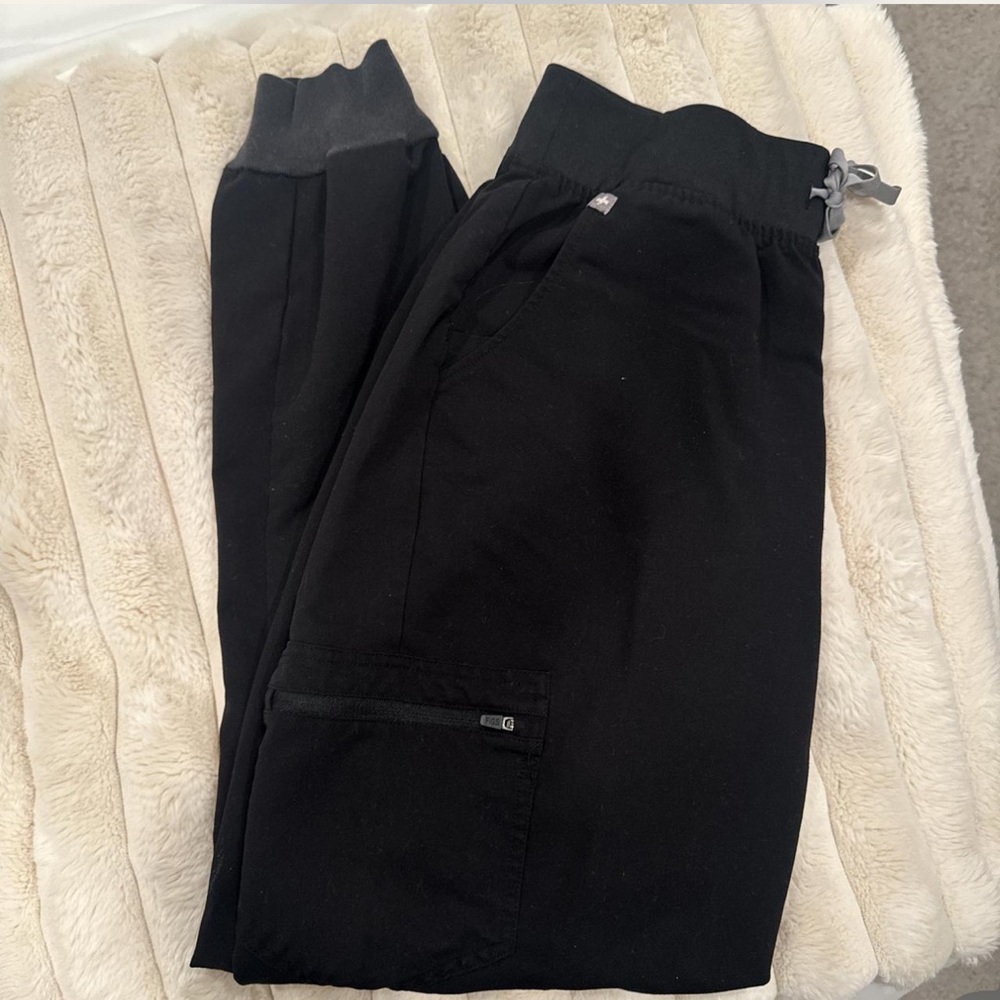 FIGS medium-tall black jogger scrub pants